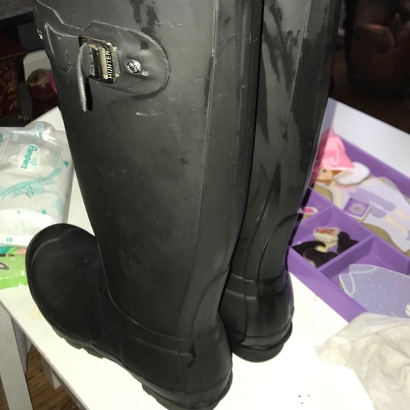 Size 7 matte black hunter boots - Picture 3 of 3